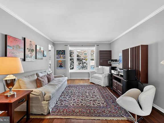 3rd image of 2301 Warner Rd