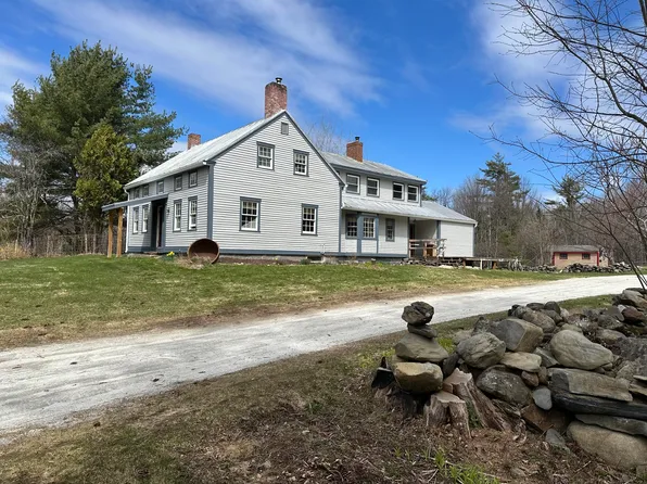 365 Clover Mill Road, Farmington, ME 04938