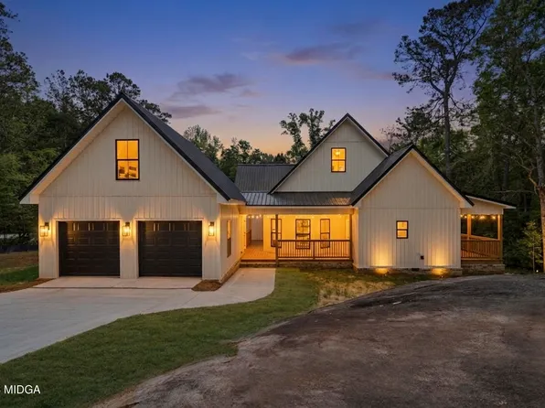 272 Clinton Crossing Dr, Gray, GA 31032