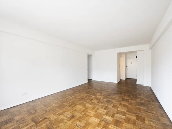 301 East 66th Street image 2 of 7