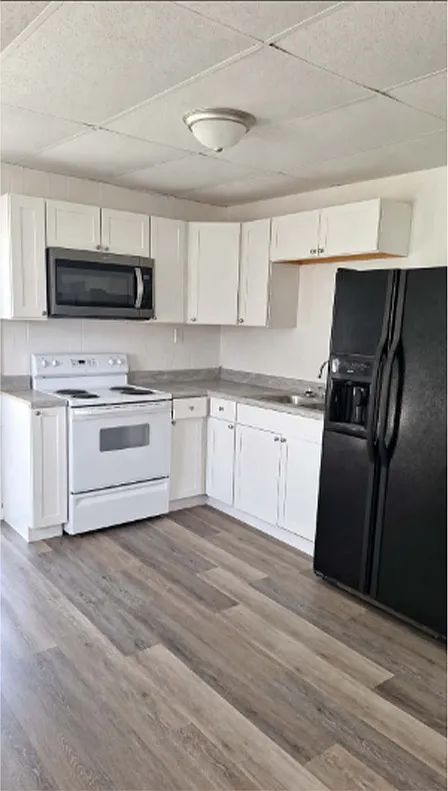 3 bed, $1,200 — Photo 2