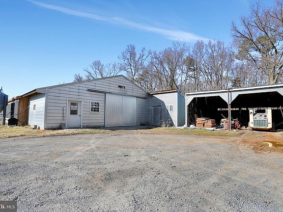 3rd image of 292 Rebel Ln