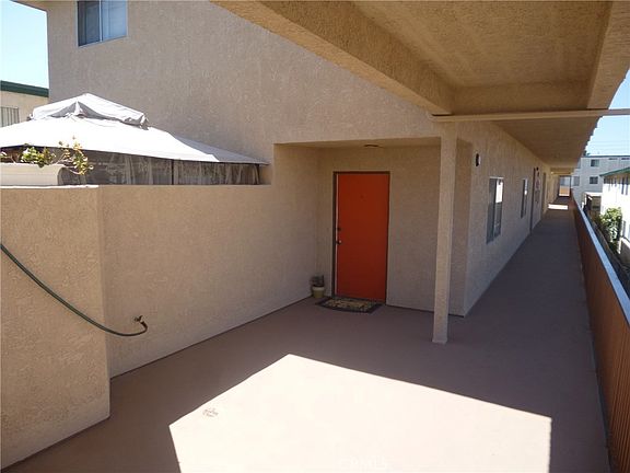 3rd image of 12617 Eucalyptus Ave
