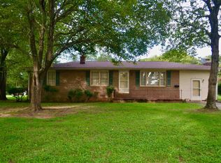 160 Hall St, Forest City, NC 28043