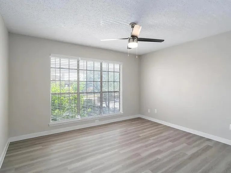The Emily Apartments at North Dallas — Photo 5