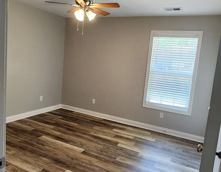 1110 E Rice Ln — Photo 6