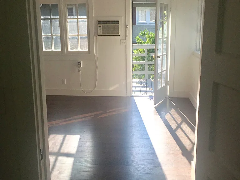 2240 4th Ave — Photo 9