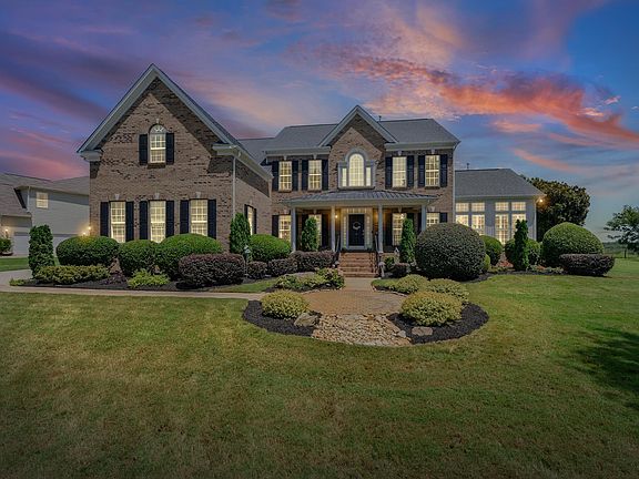 2nd image of 8 Scotts Bluff Dr