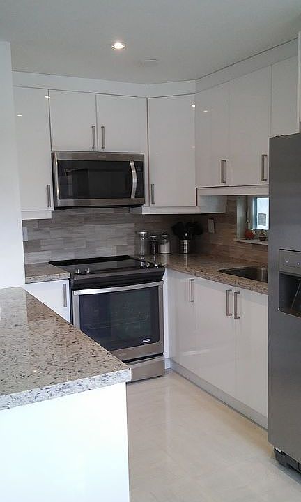 2nd image of 11512 SW 4th St