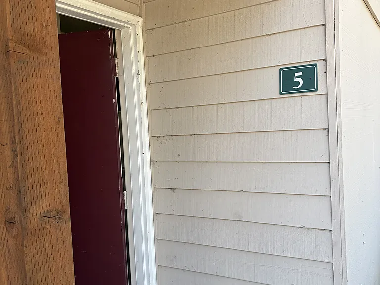 2297 SE Courtney Ave #5 — Photo 9