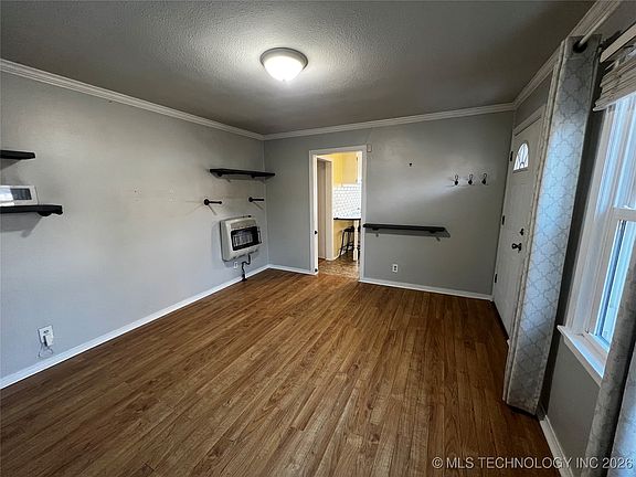 4th image of 2109 Haskell Blvd