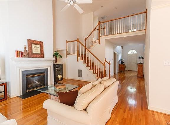 3rd image of 8416 Sleepy Duck Pl
