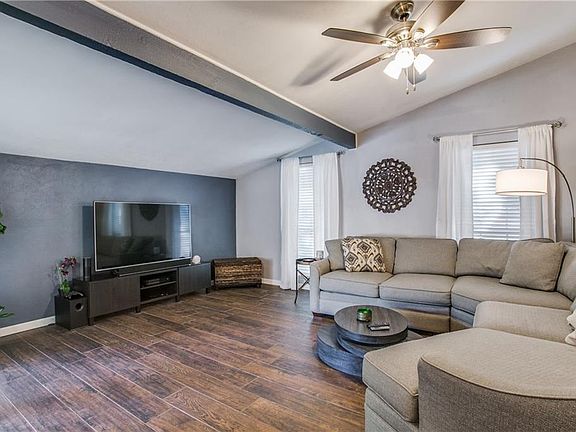 5th image of 1313 Mossvine Dr