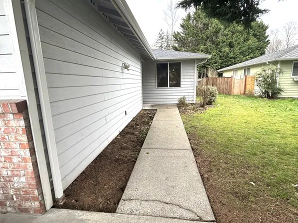 5129 61st St NE #B, Marysville, WA 98270