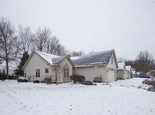 152 Cranbrook Ter, Webster, NY 14580