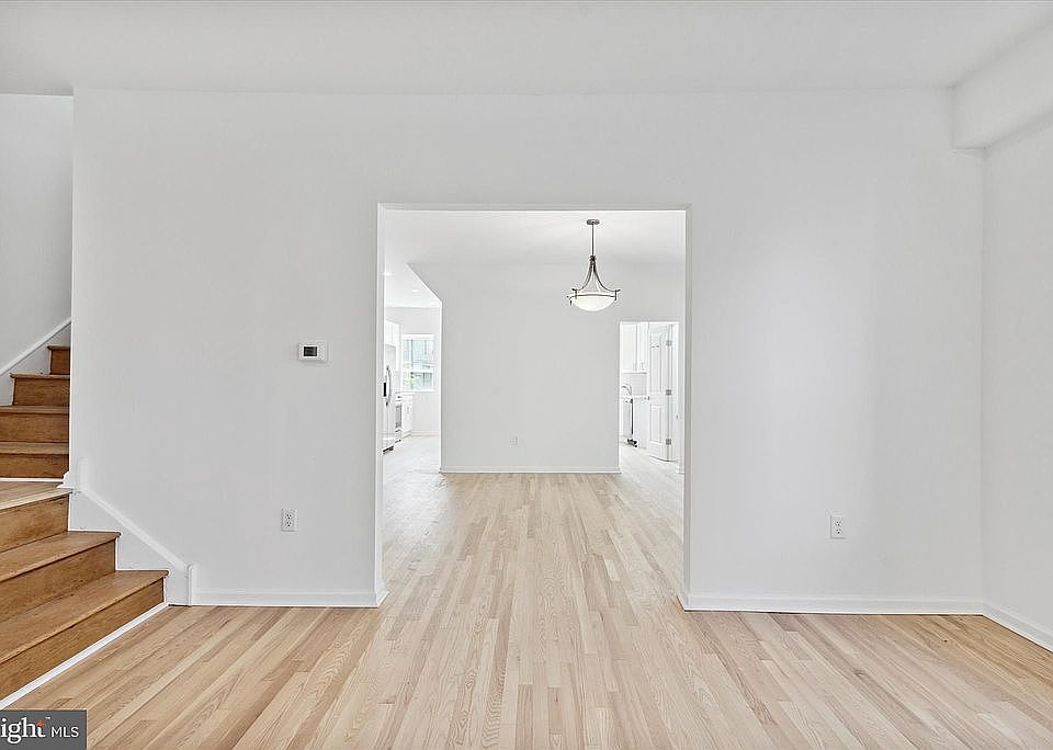 1st image of 5418 Woodcrest Ave