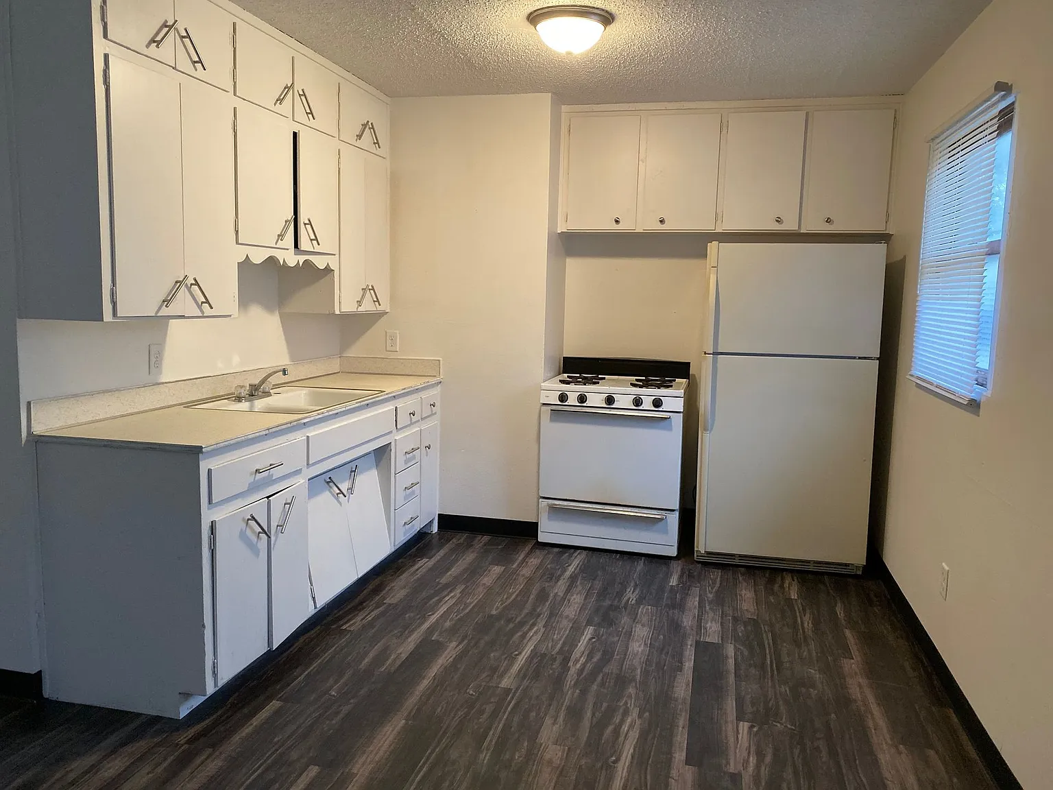 Park Road Apartments — Photo 2