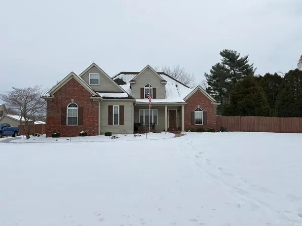 215 S Washington St, Huntingburg, IN 47542