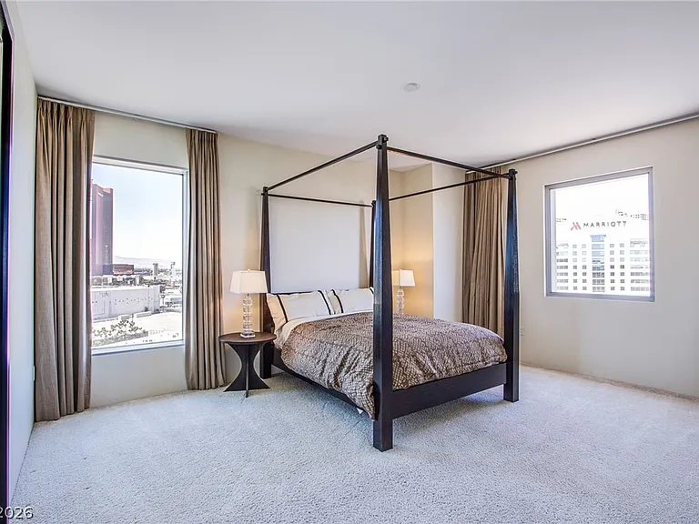 360 E Desert Inn Rd #1008 — Photo 26