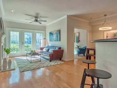 3400 Welborn St APT 320, Dallas, TX, 75219