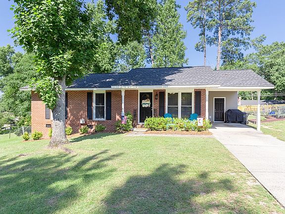 2nd image of 3811 Lynn Dr