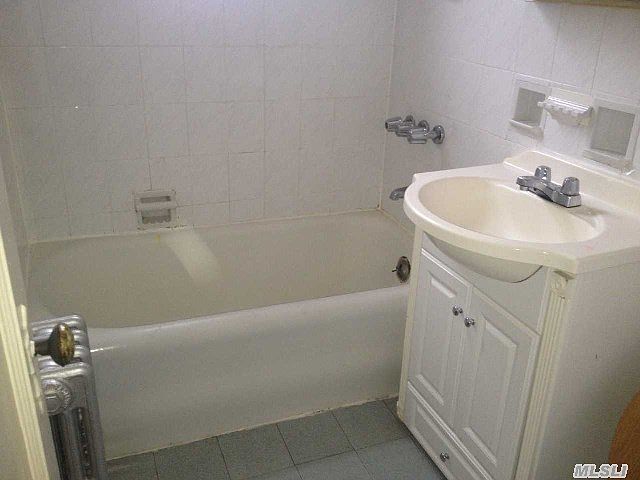 2nd image of 4323 165th St APT 1g