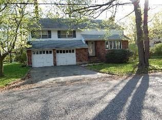 25 Sutton Pl, Cranford, NJ 07016