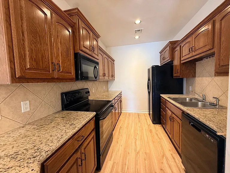 Douglas Creek Patio Homes — Photo 29