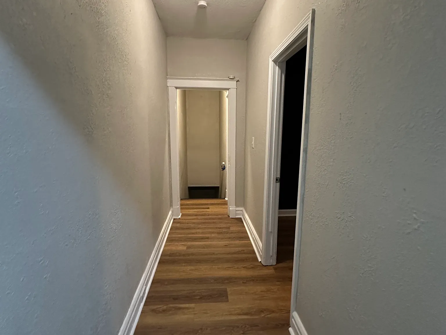 4 bed, 2200 sqft, $2,000 — Photo 4
