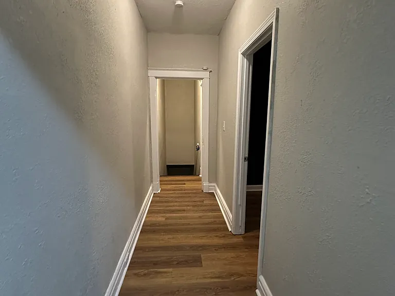 3304 Chippewa St #4 — Photo 5