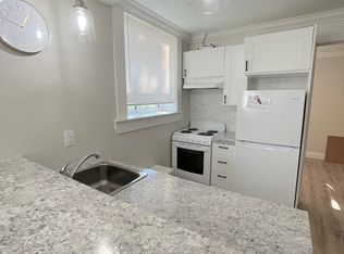 1495 Gladstone Ave #101, Windsor, ON N8X 2P9