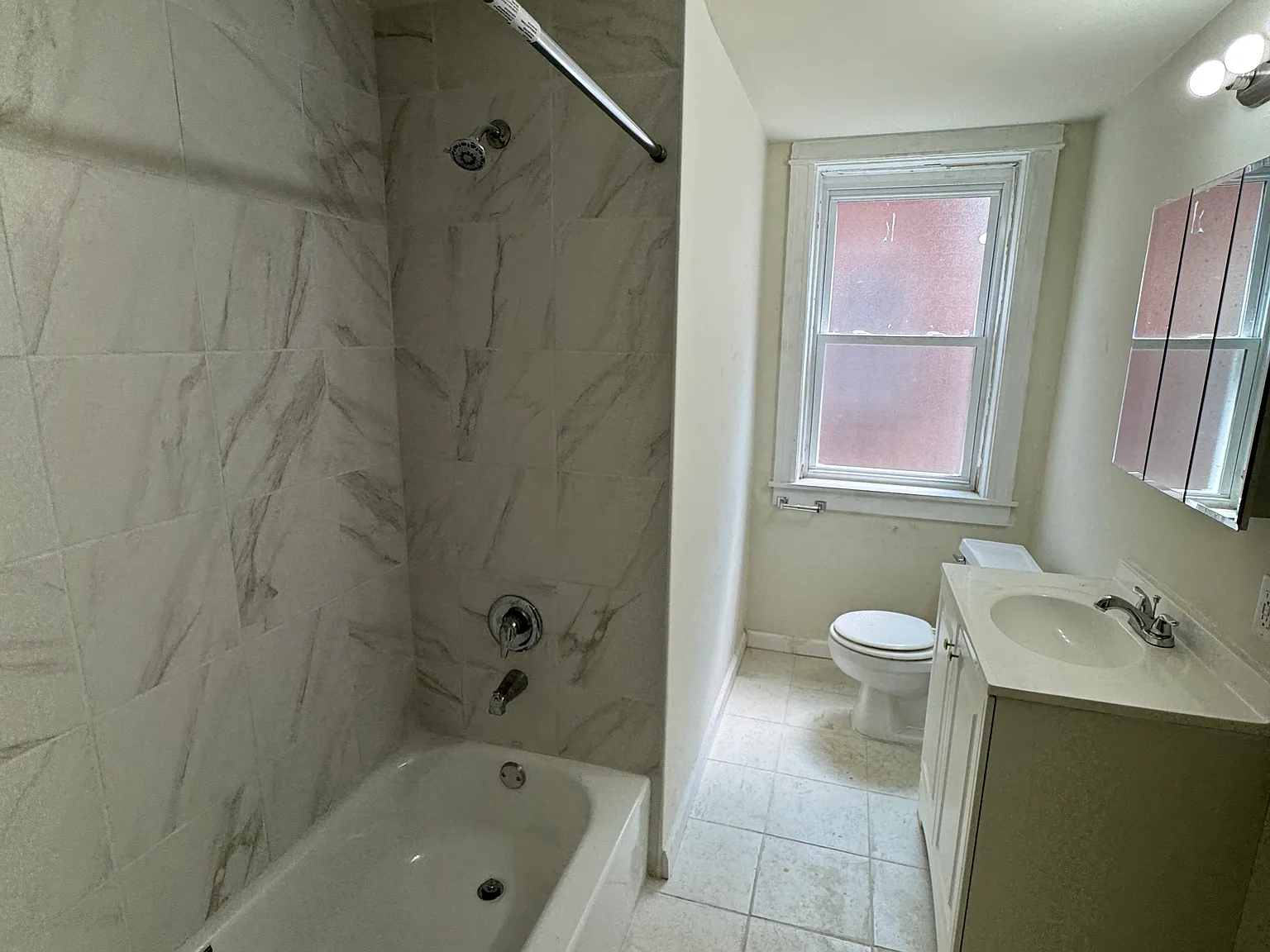 822 Leland Ave — Photo 2