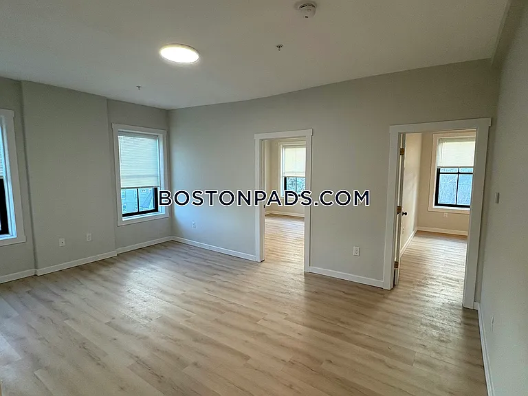 28 Woodland St #3 — Photo 3