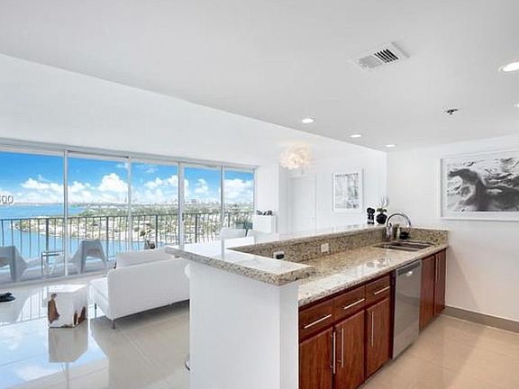 4th image of 7601 E Treasure Dr APT 2216