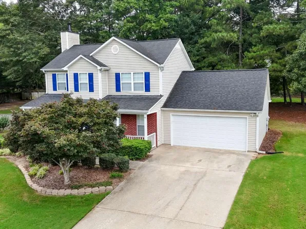 4255 Willow Springs Dr, Loganville, GA 30052