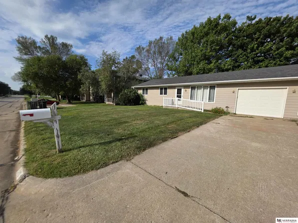 1103 N Hackberry St, Wahoo, NE 68066