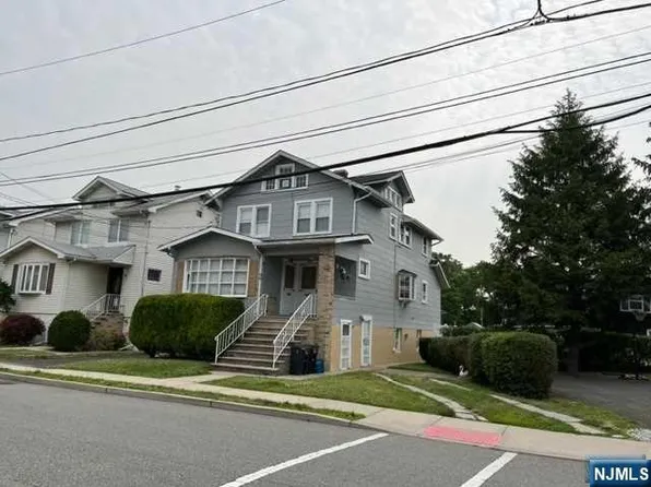 90 Marshall Ave, Little Ferry, NJ 07643