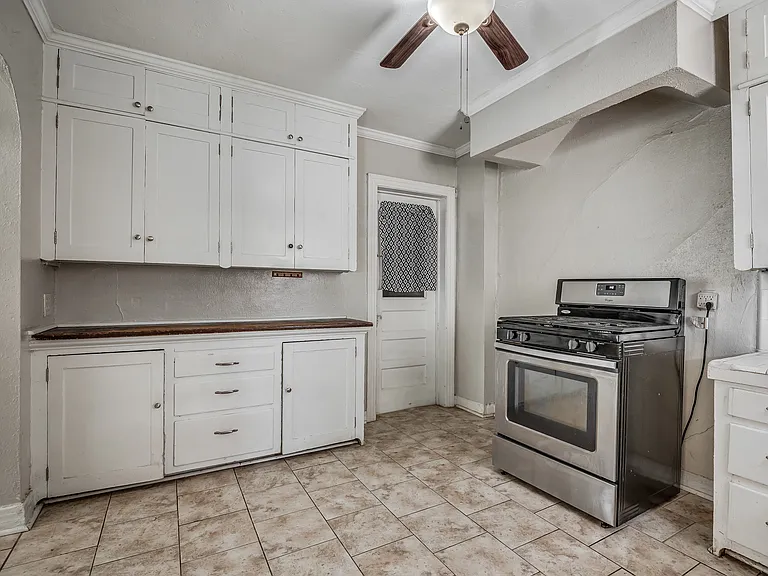 1803 NW 22nd Street - 2301 N. Florida — Photo 15