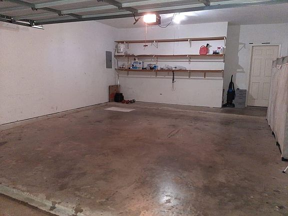 4th image of 1903 Shady Oaks Ct