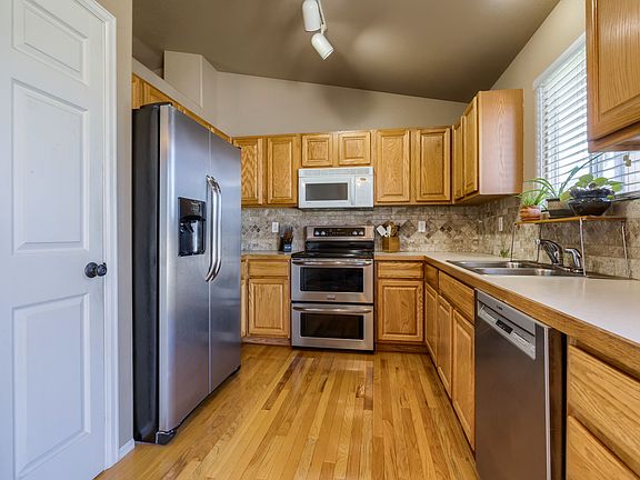 D1 - Kitchen 1.jpg