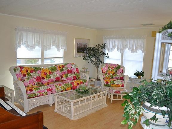 5th image of 864 Baveno Dr