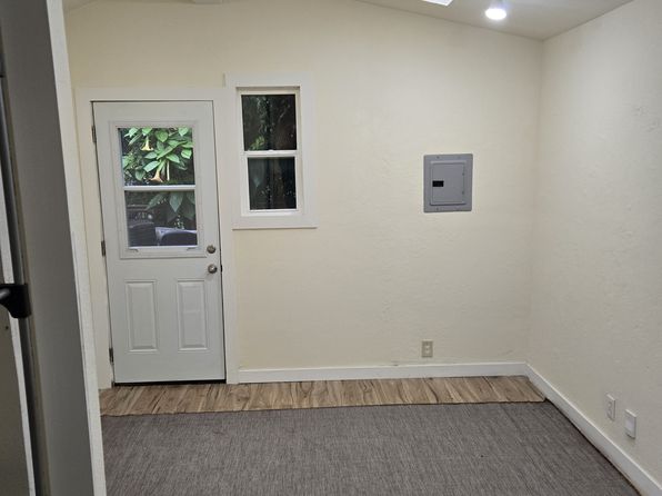 232 Garretson Ave #B