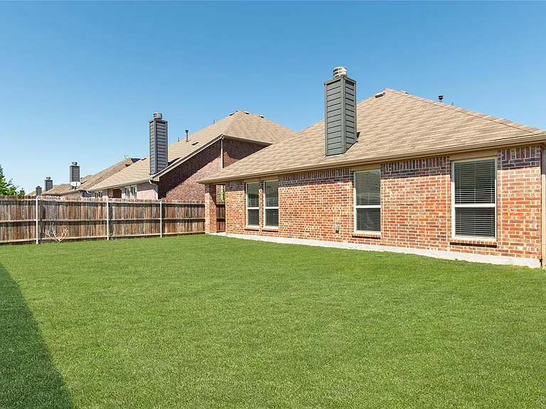 3816 Fordham St — Photo 18