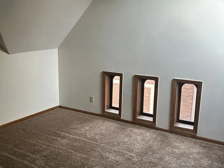442 Belgrade Ave — Photo 18