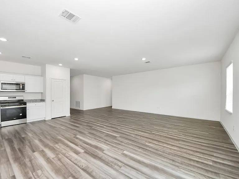 1902 Corsica Creek Ln — Photo 18