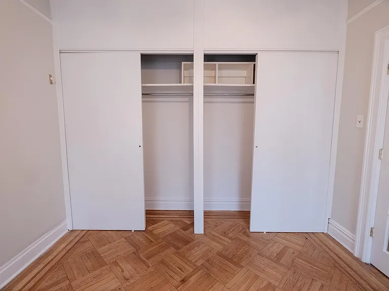 76 Romaine Ave #4 — Photo 10