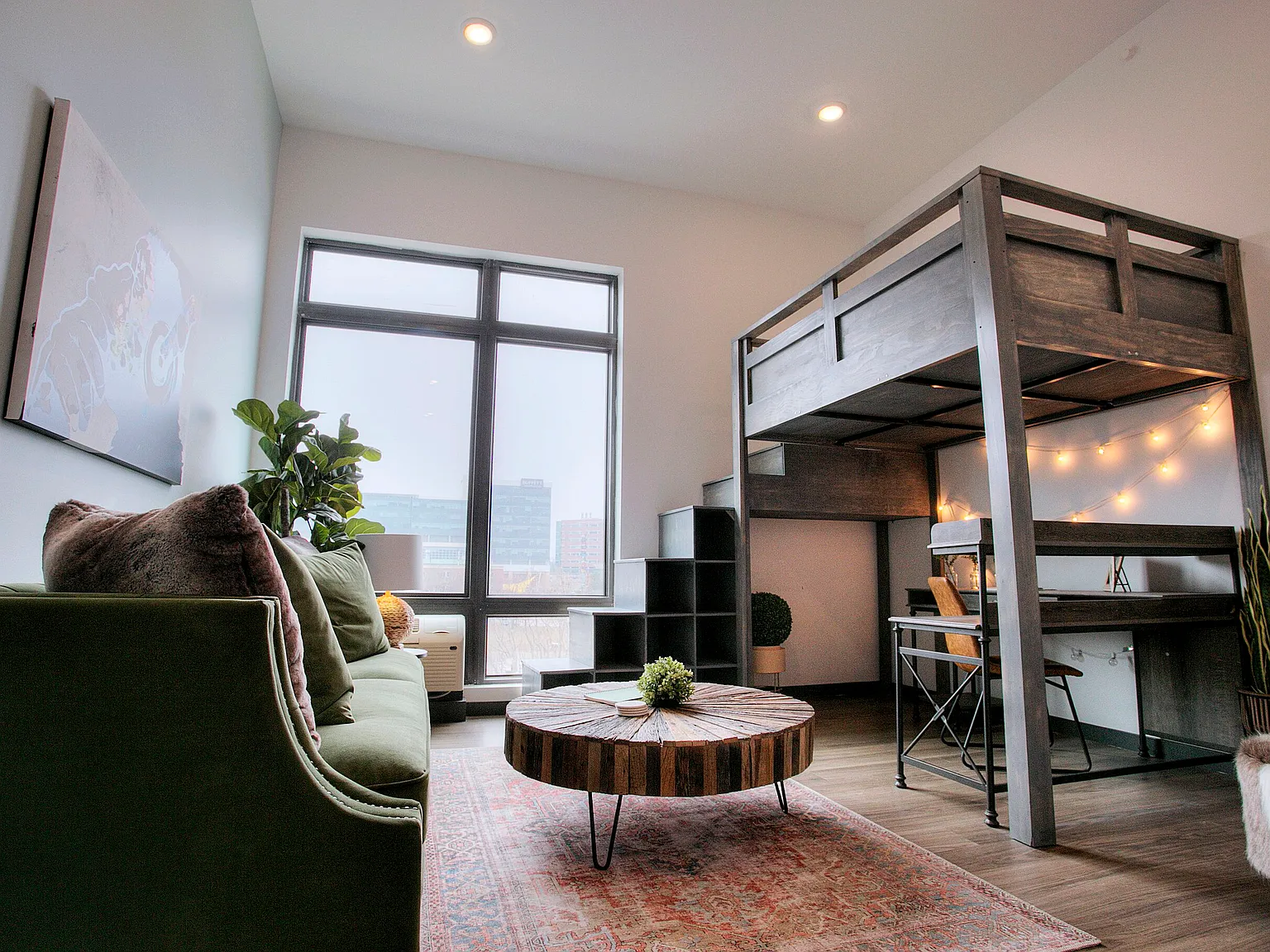 The Traveler Apartments — Photo 4