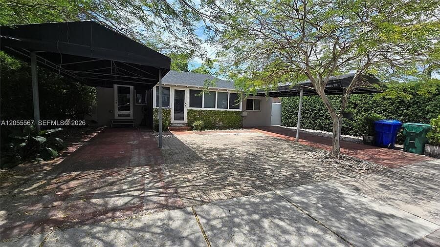 1st image of 2000 SW 25th St #1
