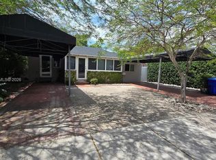 2000 SW 25th St #1, Miami, FL 33133