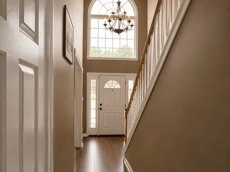 17 Shelly Dr — Photo 2